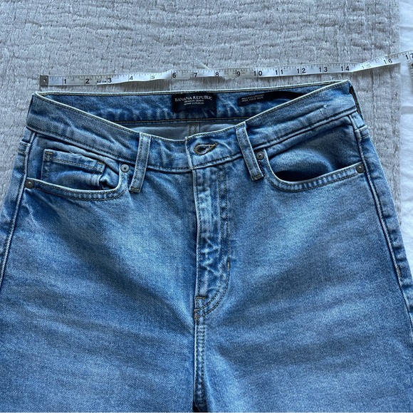 NWOT Banana Republic Straight Ankle Jean with Washwell - Picture 7 of 11